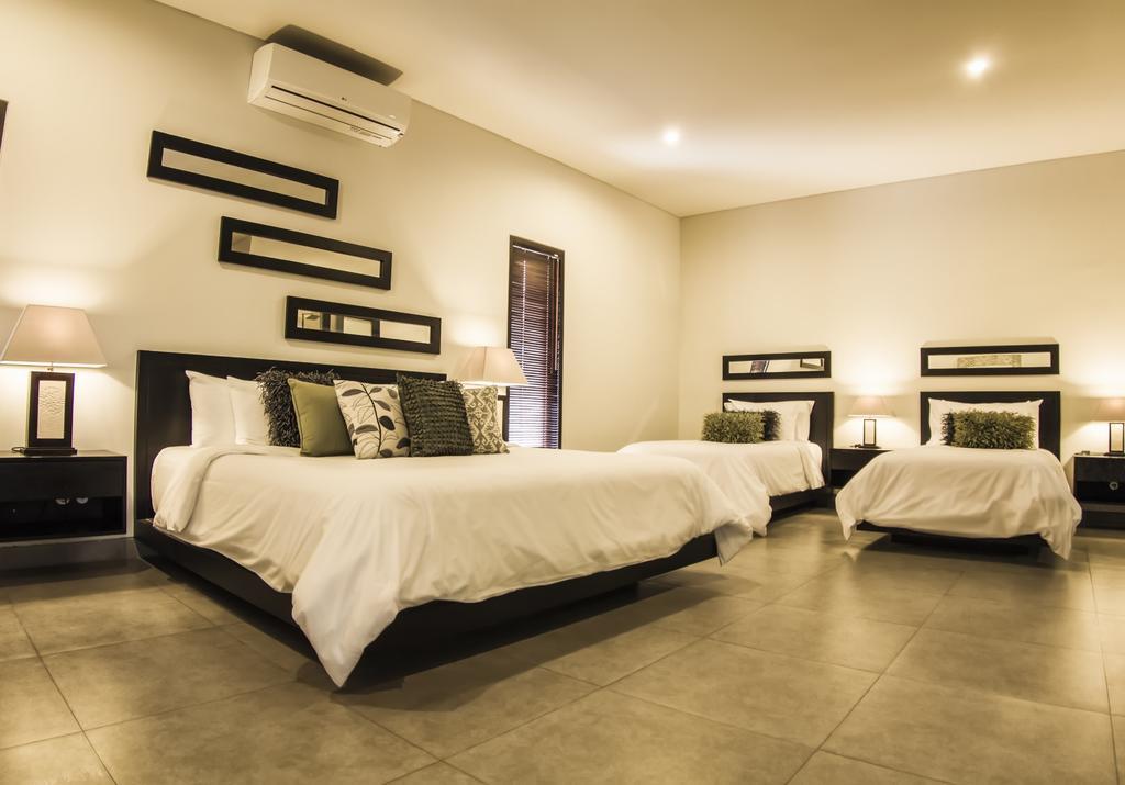 Villa Lamunan Seminyak Rum bild